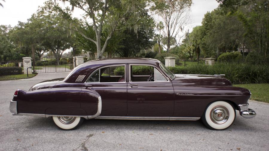 Cadillac Series 60S Special Fleetwood Sedan 1949 года  (фото 3 из 16)
